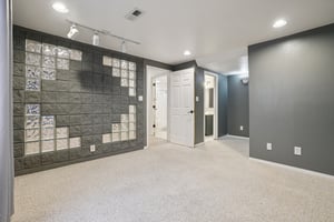 Larkspur Dr-S1203-035.jpg