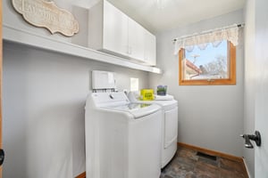 Larkspur Dr-S1203-038.jpg