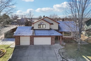 Larkspur Dr-S1203-050.jpg