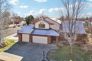 Larkspur Dr-S1203-051.jpg