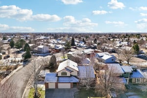 Larkspur Dr-S1203-052.jpg