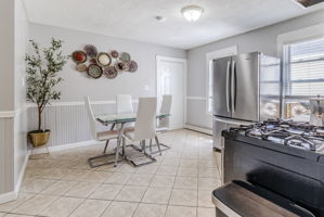 Kitchen/Eating Area