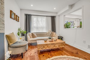 14-family room2