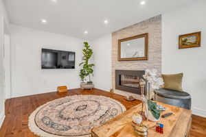 15-family room3