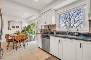 21-kitchen3