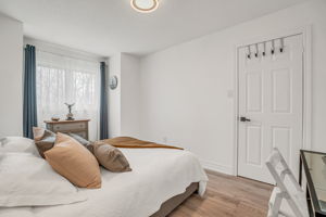 33-second bedroom3