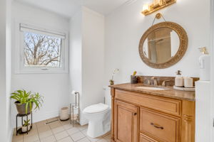 41-shared washroom1