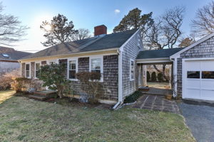 38 Blueberry Ln, Chatham, MA 02633, USA Photo 2