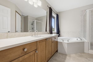 Photo 64