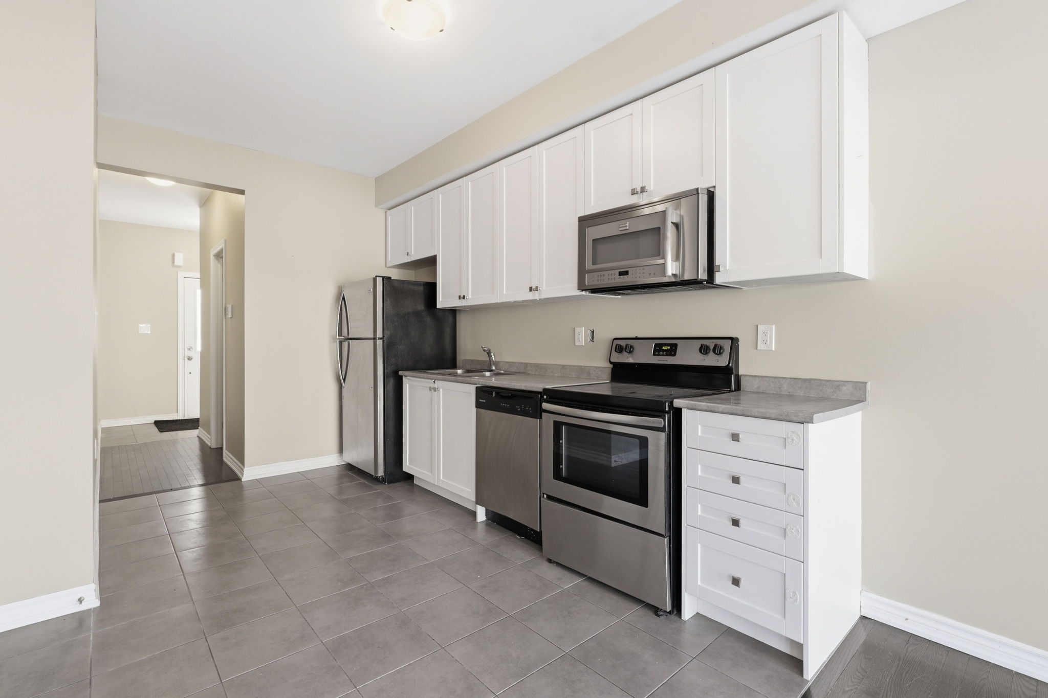 Barrie property showcase — delivered property photograph 7