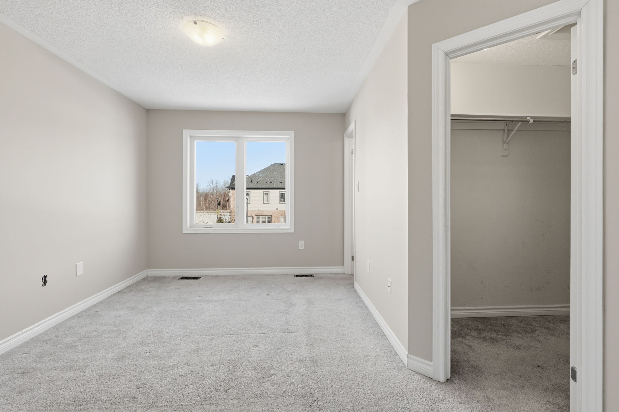 Barrie property showcase — delivered property photograph 12