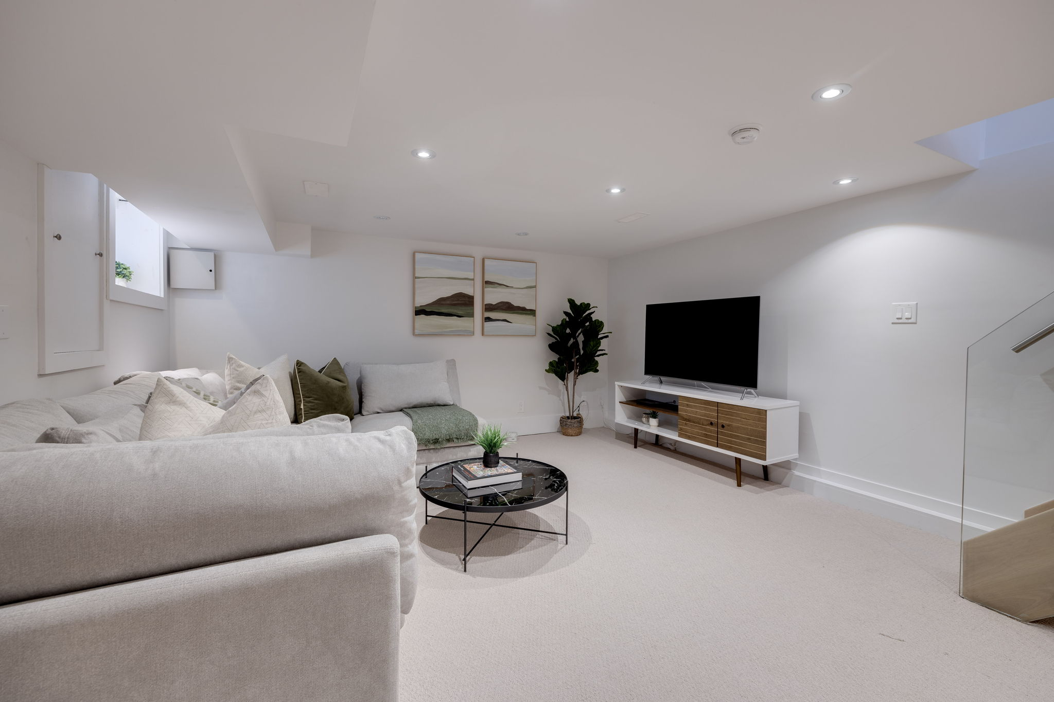 Toronto property showcase — delivered property photograph 52
