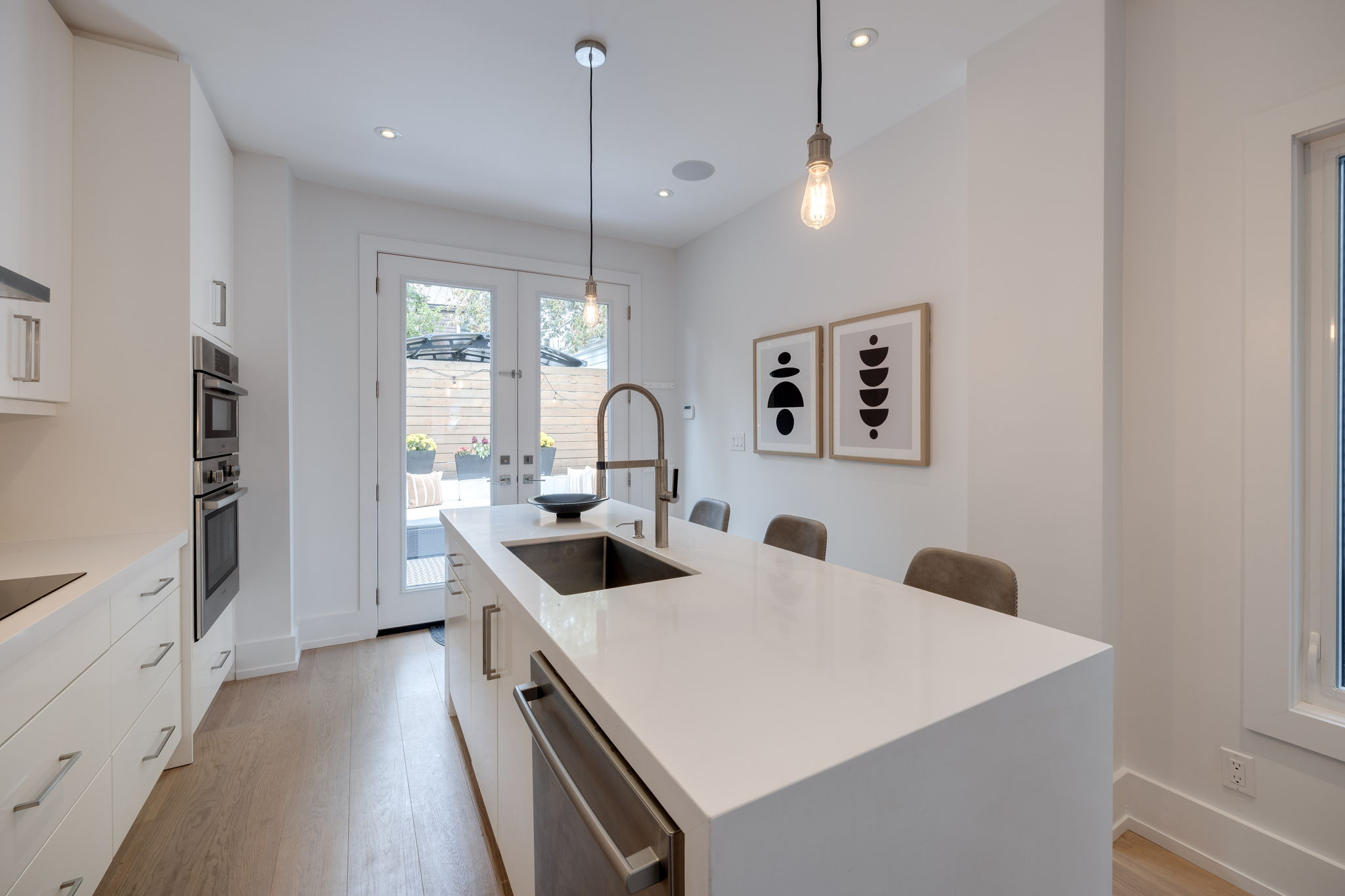 Toronto property showcase — delivered property photograph 31