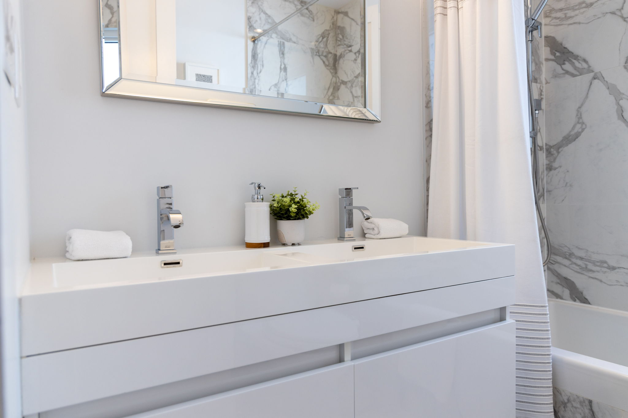 Toronto property showcase — delivered property photograph 79