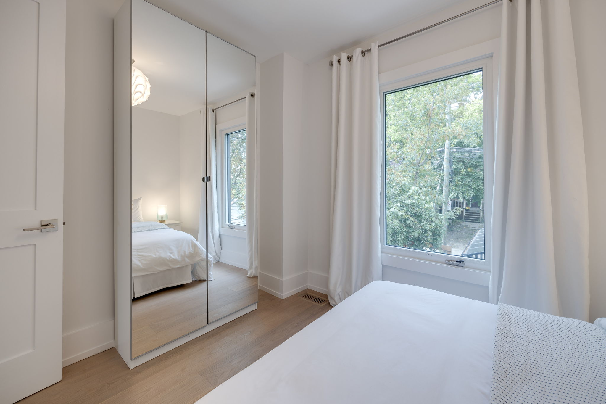 Toronto property showcase — delivered property photograph 37