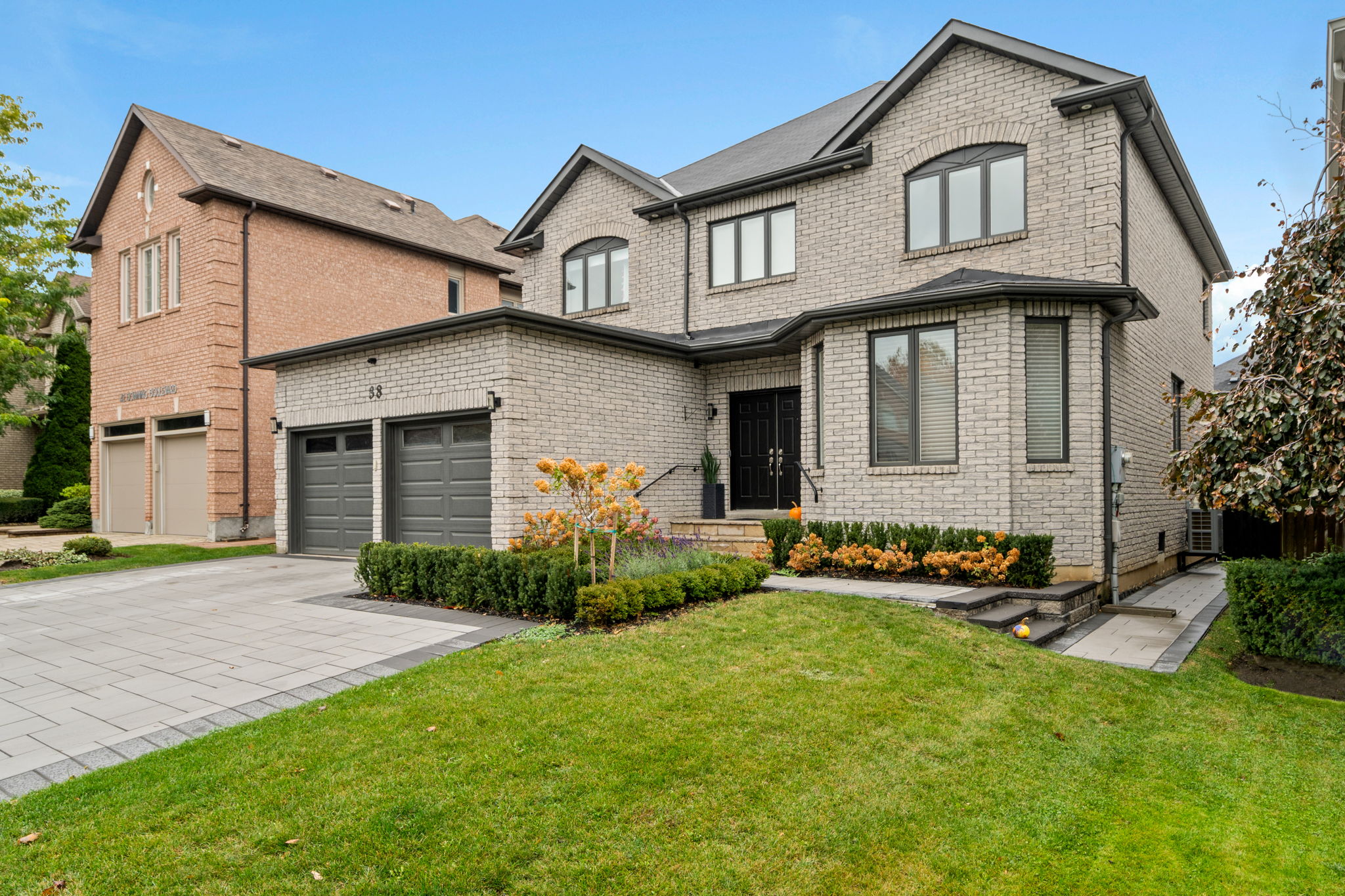 38 Downing Blvd Vaughan, ON L4J 8G9