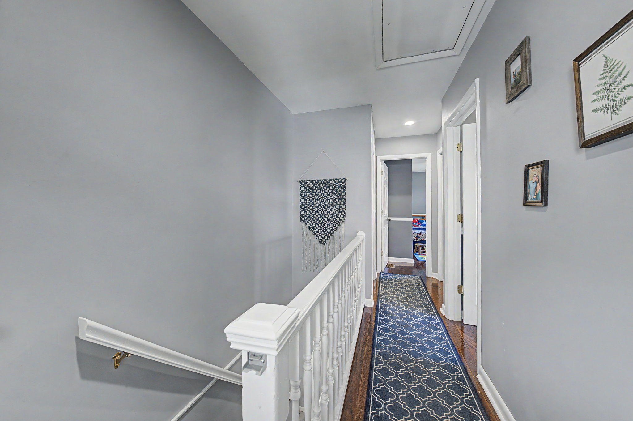  Photo 23