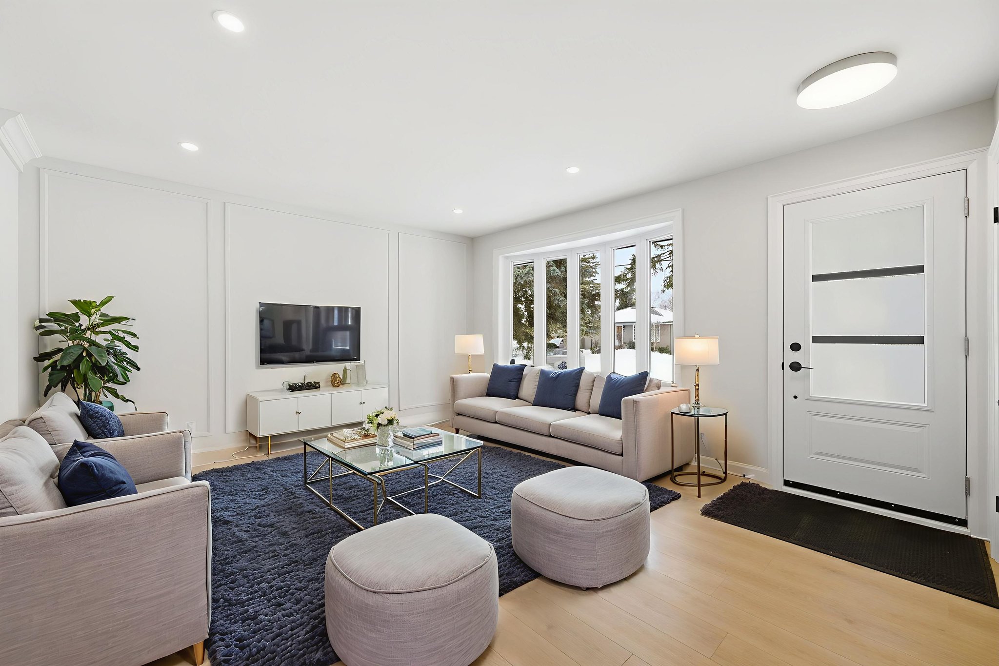 DSC03840 virtually staged.jpeg