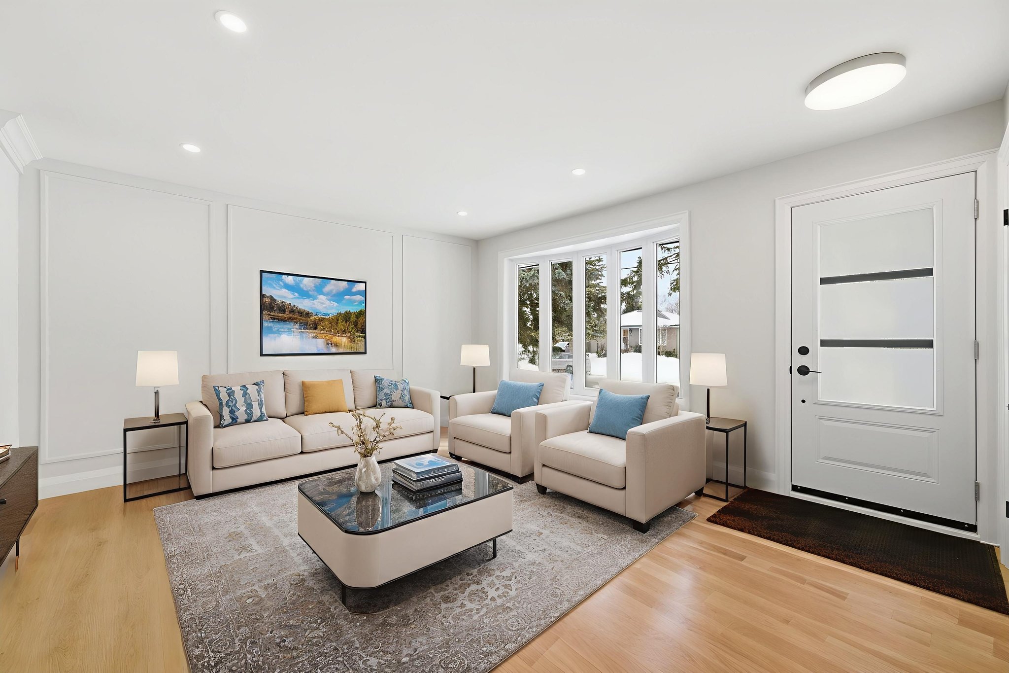 DSC03840 virtually staged.jpeg