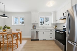 DSC03849 virtually staged.jpeg