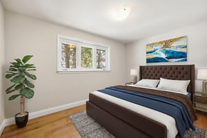 DSC03876 virtually staged.jpeg