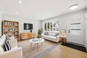 DSC03840 virtually staged.jpeg