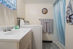  Photo 40