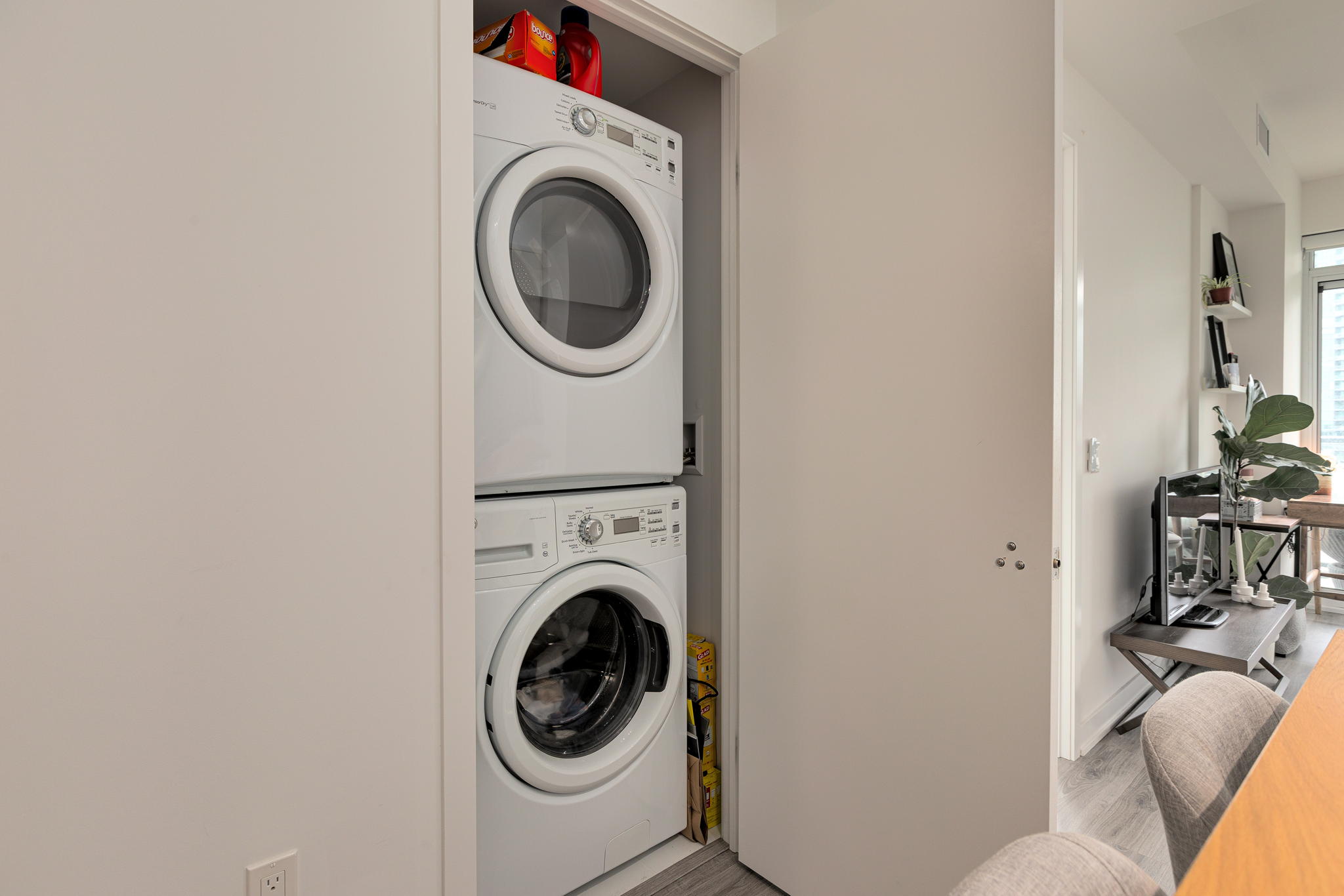 Toronto property showcase — delivered property photograph 13