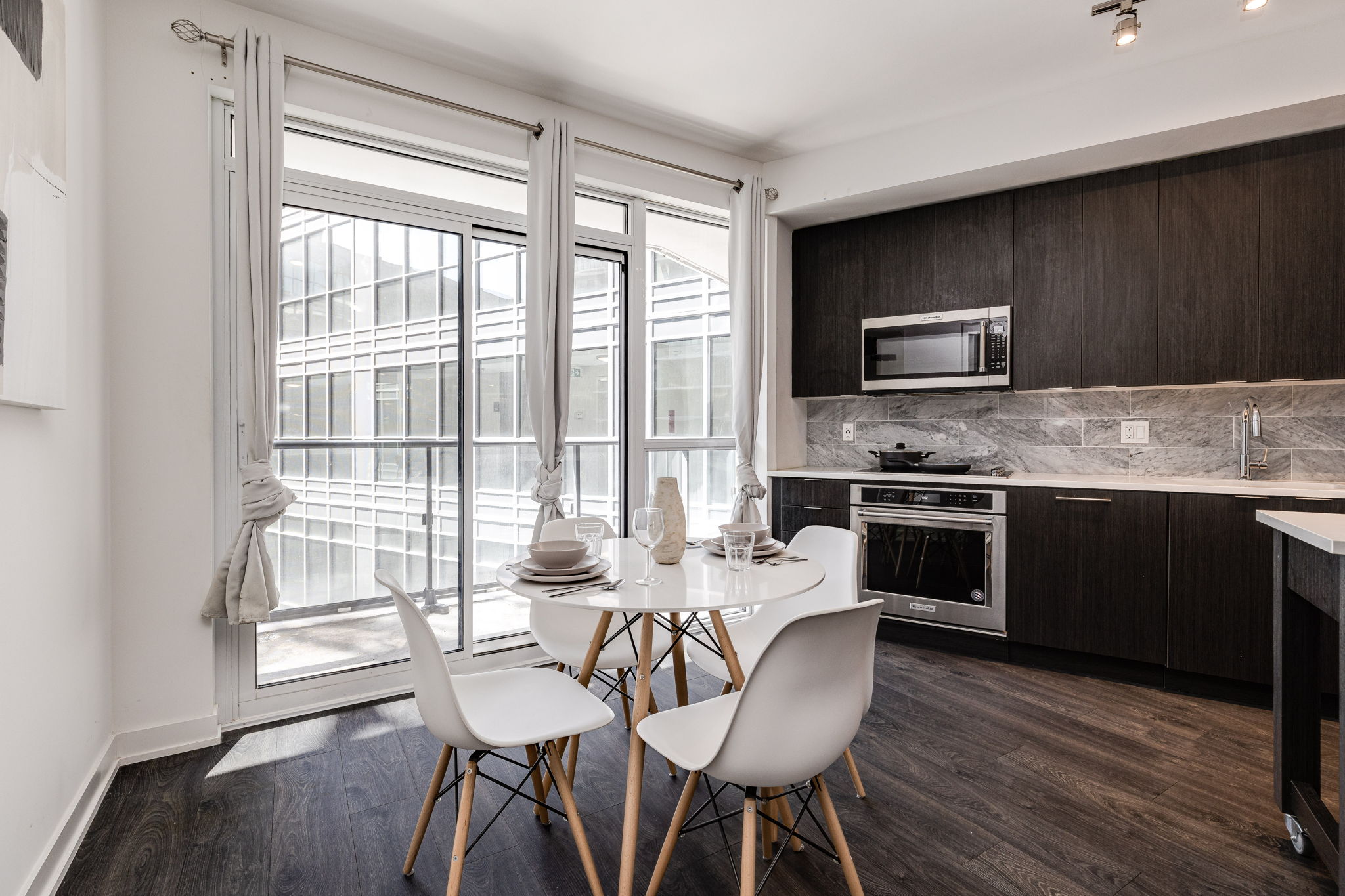 Toronto property showcase — delivered property photograph 3