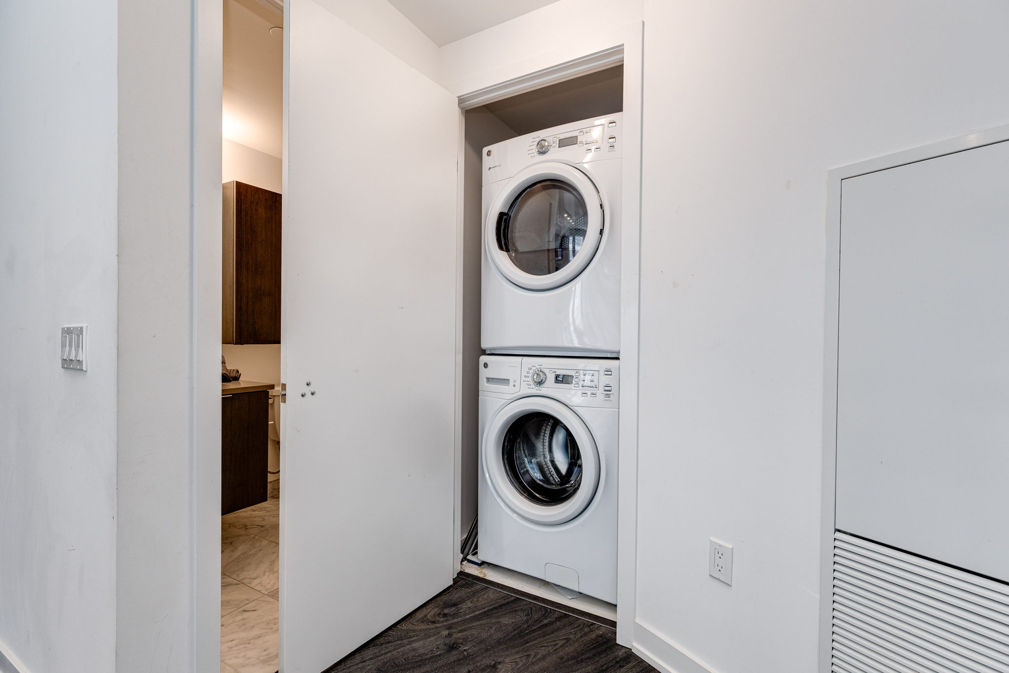 Toronto property showcase — delivered property photograph 11