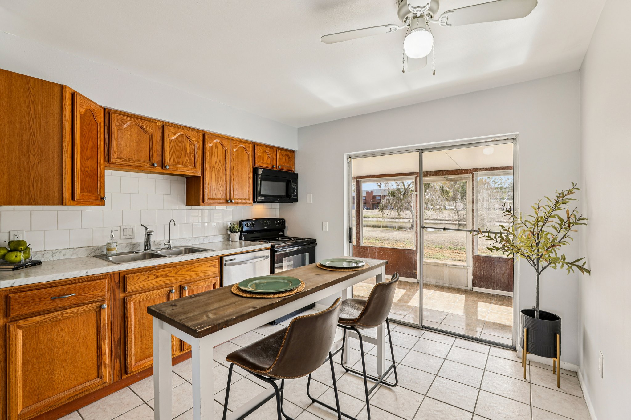 Lake Villa Way-S1202-010.jpg