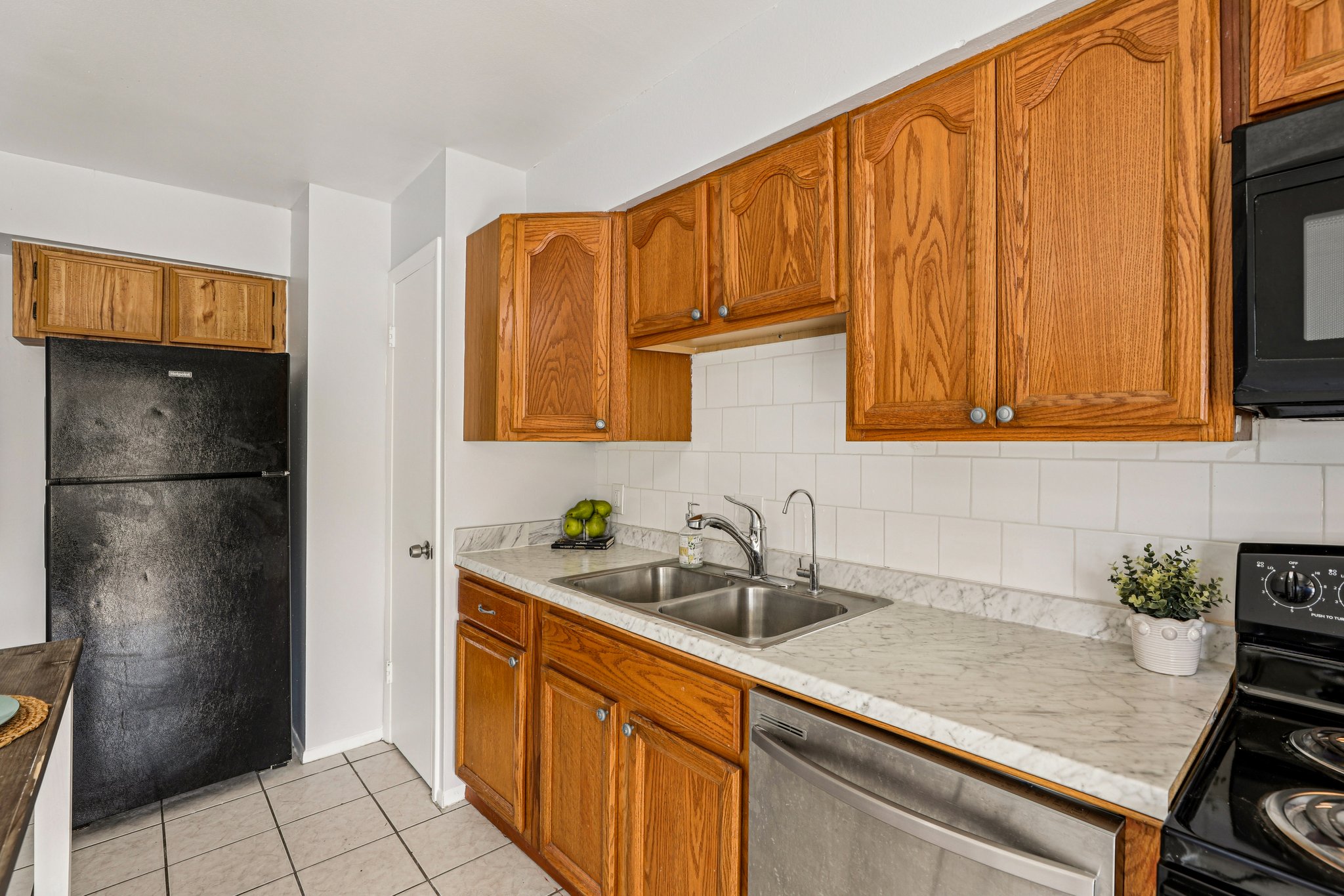 Lake Villa Way-S1202-011.jpg