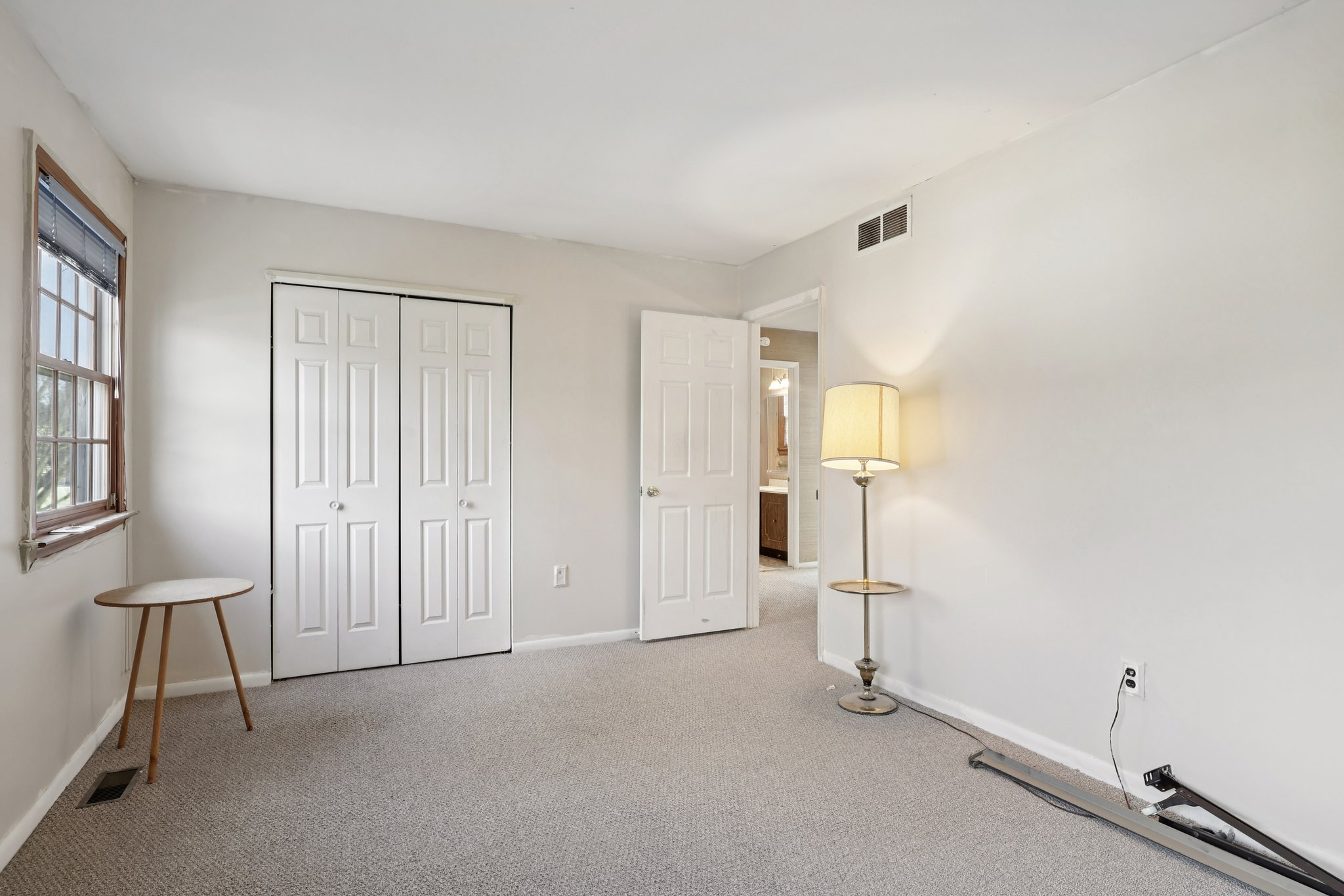 Lancelot Ln-S0201-032.jpg