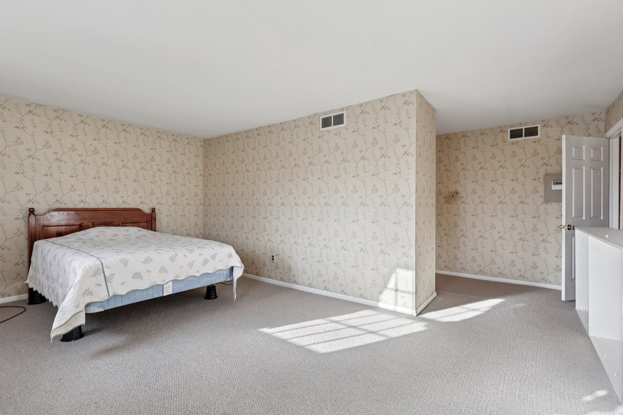 Lancelot Ln-S0201-034.jpg