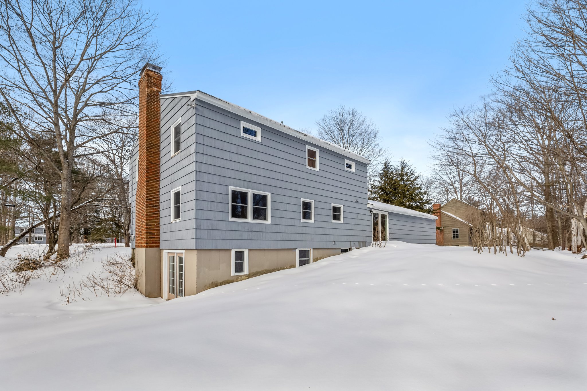 38 Lynnewood Rd, Laconia, NH 03246, USA Photo 6