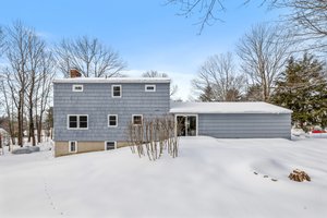 38 Lynnewood Rd, Laconia, NH 03246, USA Photo 4