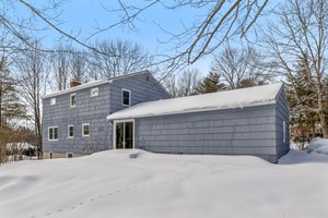 38 Lynnewood Rd, Laconia, NH 03246, USA Photo 3