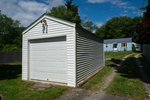  38 Millstone Rd W, Waterford, CT 06385, US Photo 45
