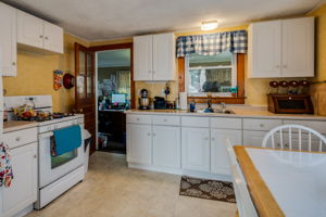  38 Millstone Rd W, Waterford, CT 06385, US Photo 28