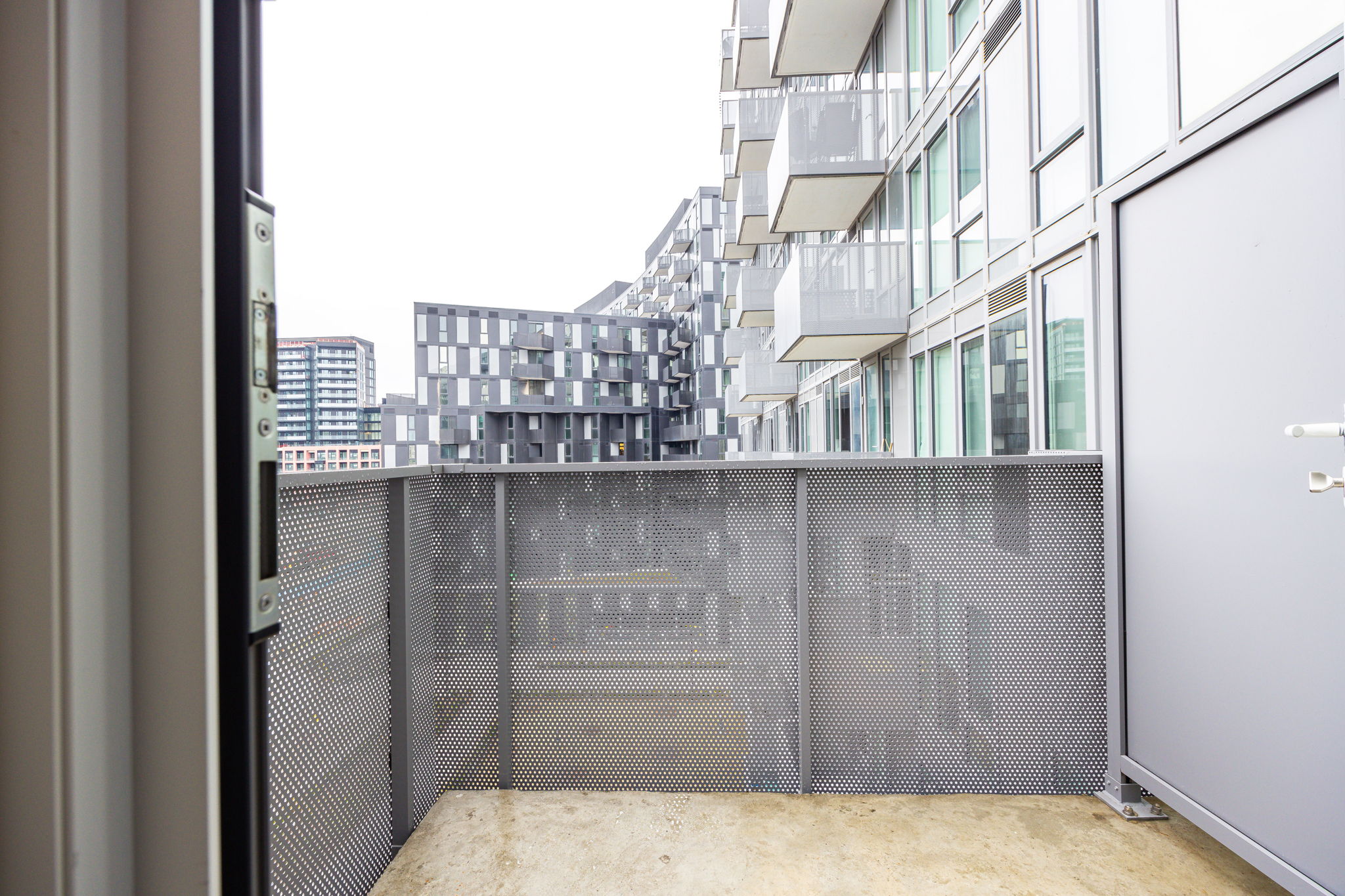 Toronto property showcase — delivered property photograph 23