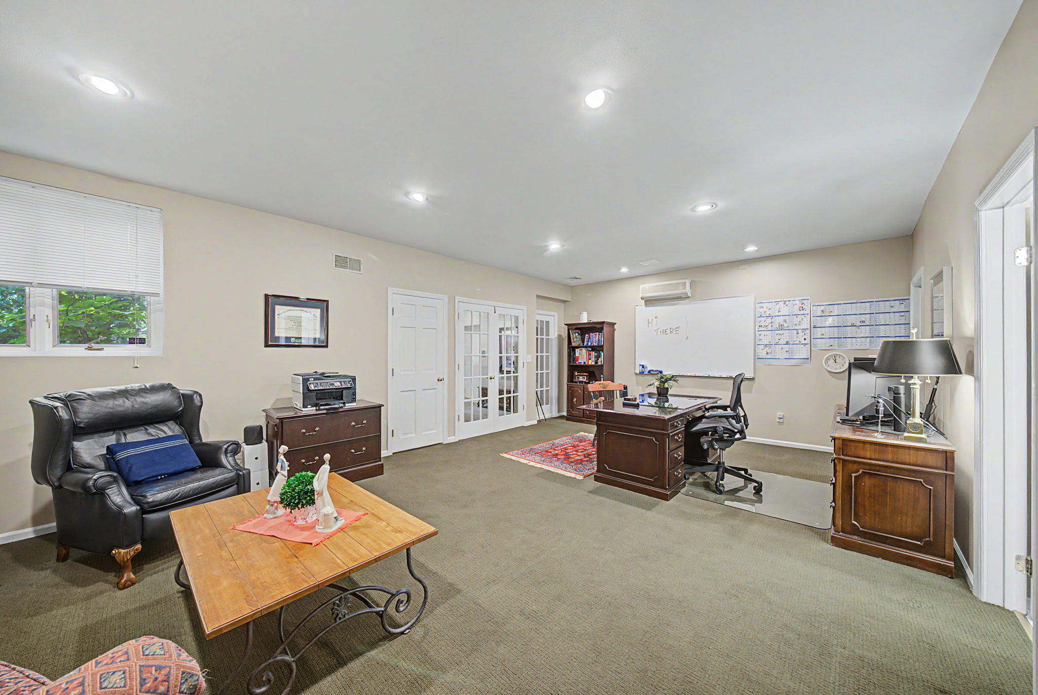  Photo 73