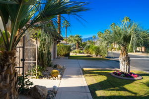 38 Oakmont Dr, Rancho Mirage, CA 92270, USA Photo 10