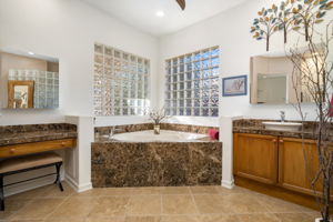 38 Oakmont Dr, Rancho Mirage, CA 92270, USA Photo 38