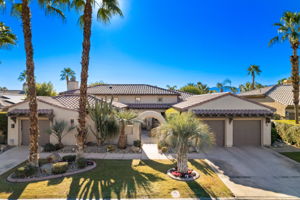 38 Oakmont Dr, Rancho Mirage, CA 92270, USA Photo 1