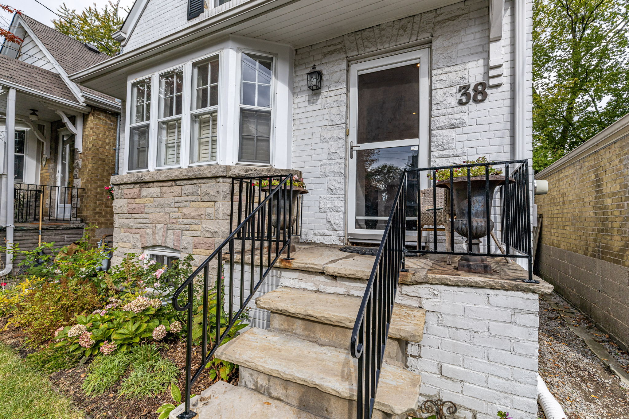 Toronto property showcase — delivered property photograph 3