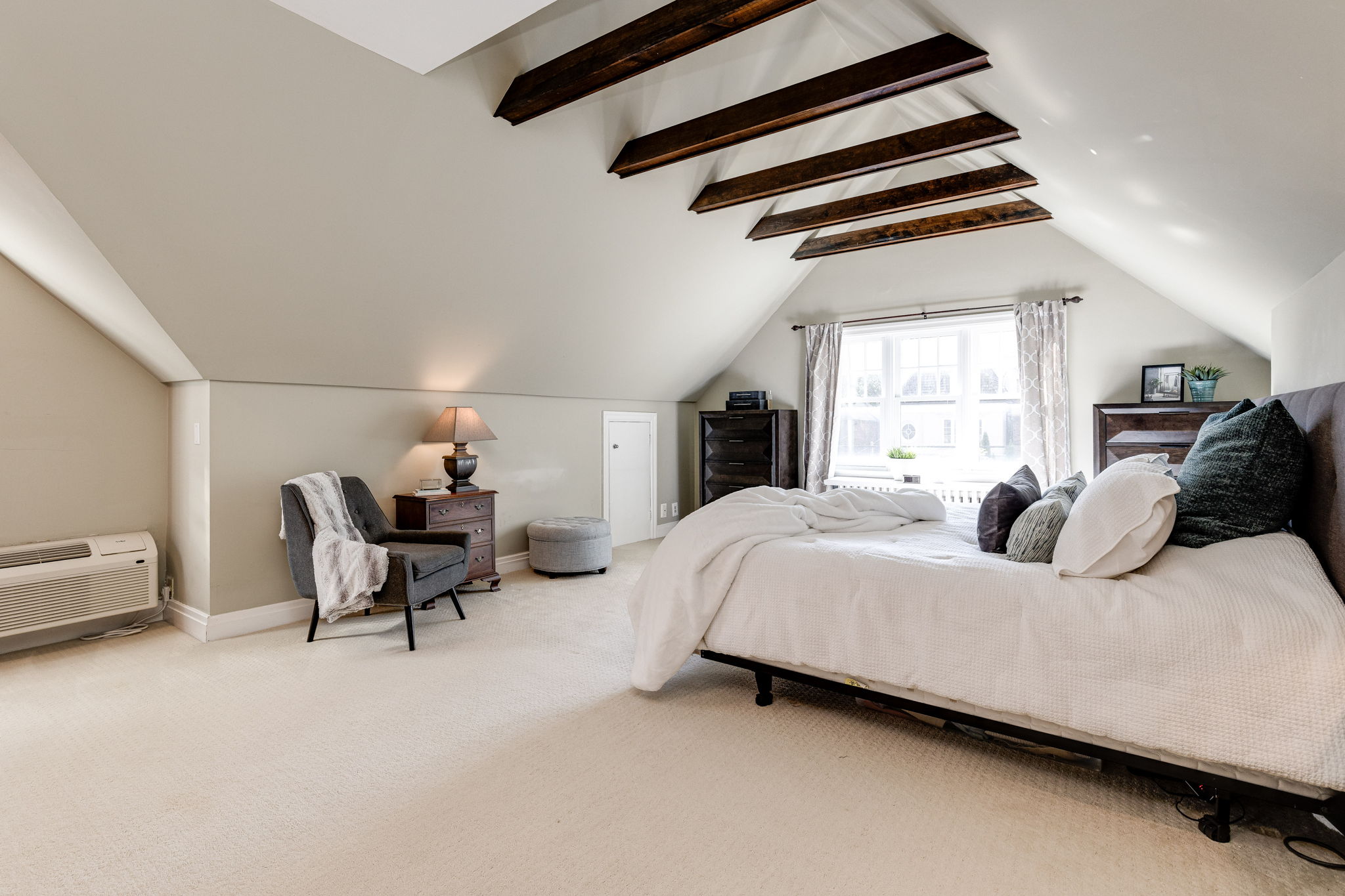 Toronto property showcase — delivered property photograph 23