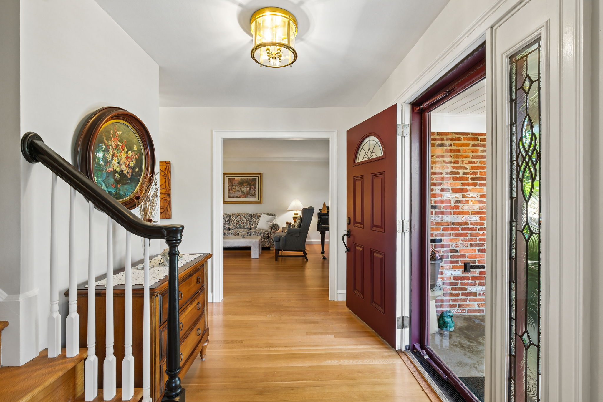  Photo 4