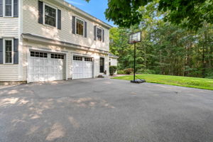38 Rowell Rd E, Brentwood, NH 03833, USA Photo 7