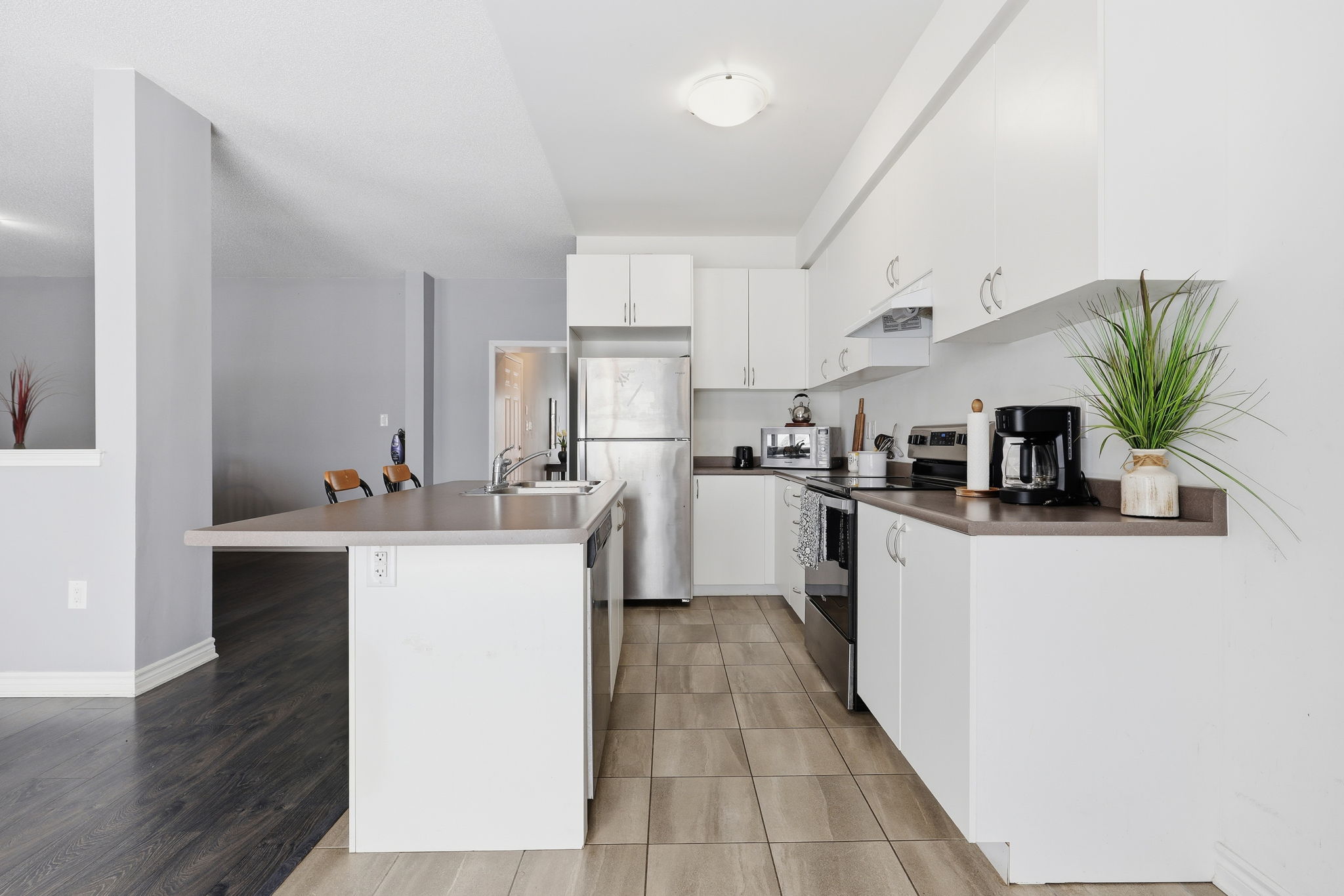 Wasaga Beach property showcase — delivered property photograph 10