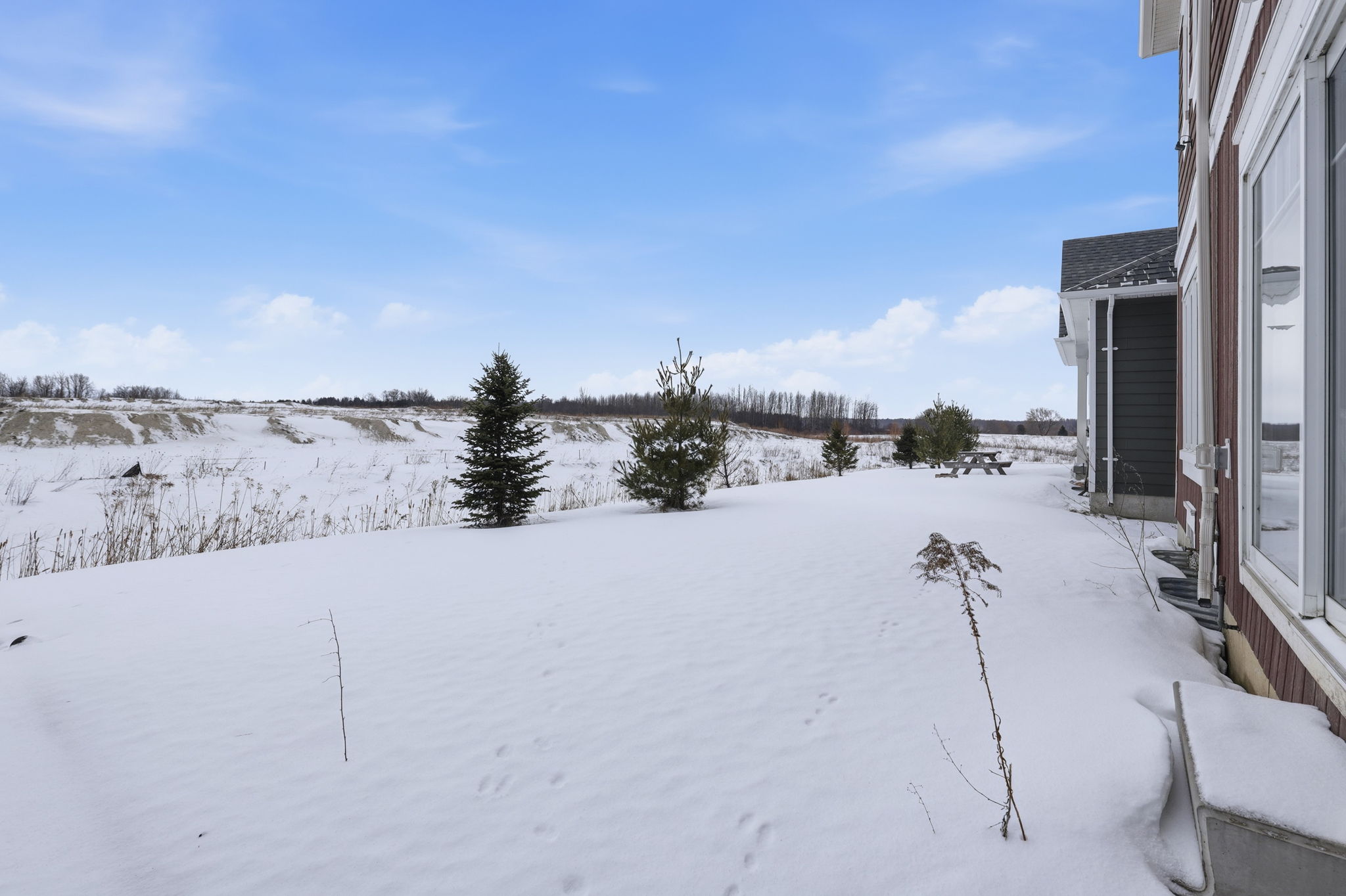 Wasaga Beach property showcase — delivered property photograph 27